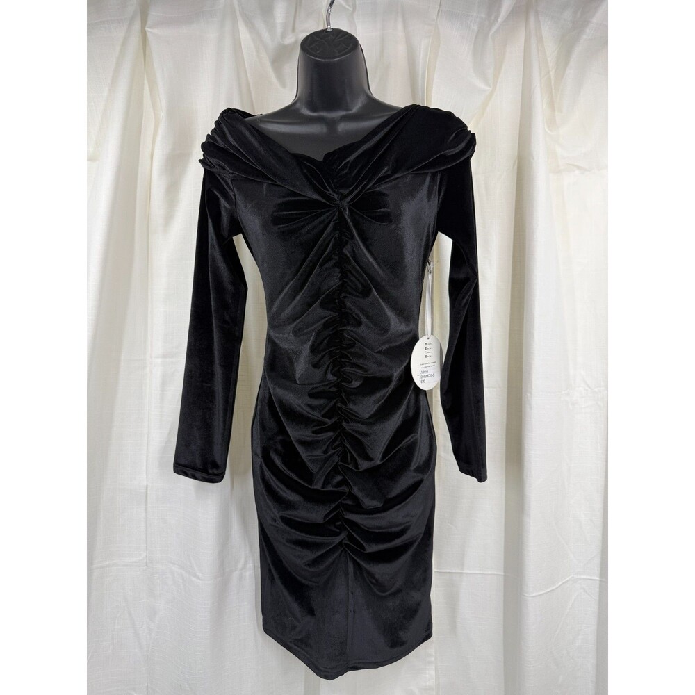 NWT MISS CIRCLE Ashton Black Velvet Off Shoulder Ruched Bodycon Dress Small